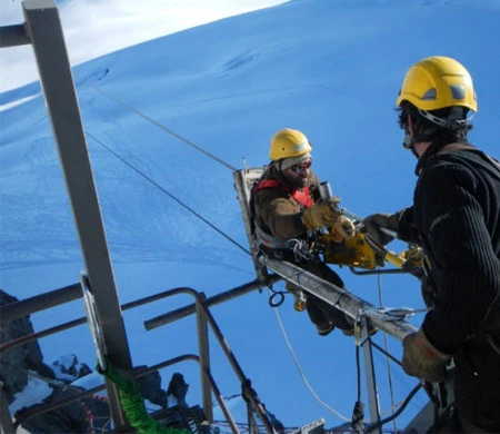 Image for Un CDI pour les travailleurs saisonniers du milieu de la montagne